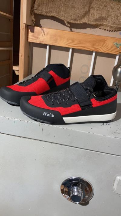 Fizik Schuh Gravita Tensor Flat red black Gr. 43 Produktbild 2