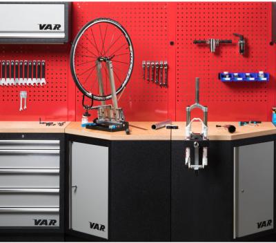 VAR Werkzeuglochwand MO-52236 f&uuml;r Eckschrank 1052 x 800 x 24 mm Rot Produktbild 1